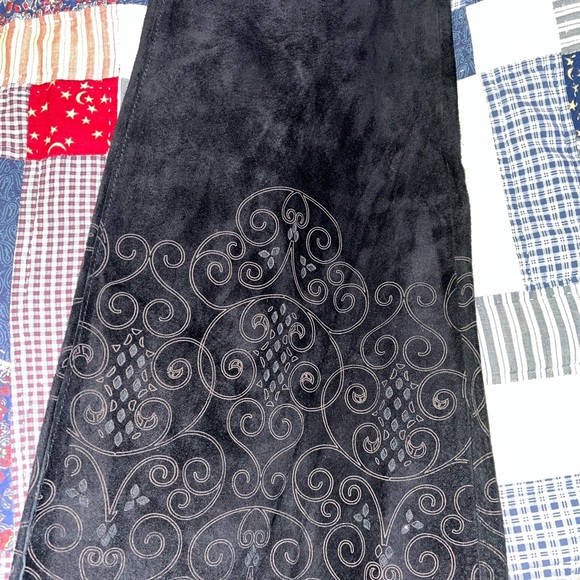 Bebè Black Leather Suede with Embroidered Detail on flared/scalloped  bottoms - Picture 3 of 12